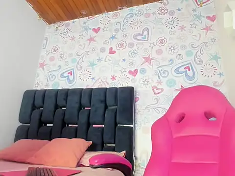 ISA RIVAS online show from 11-30-25, 12:28