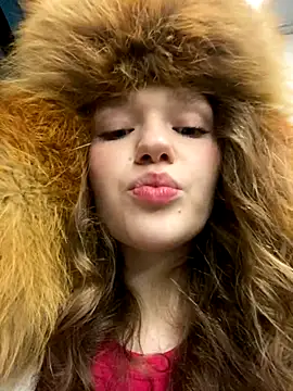 Snapshot of RussianWoman chatting on 12-05-25, 04:44 RussianWoman online show from 12-05-25, 04:44