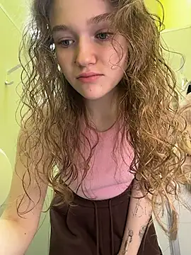 Snapshot of RussianWoman chatting on 04-22-26, 03:13 RussianWoman online show from 04-22-26, 03:13