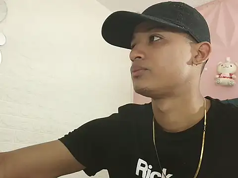 willytal2025 online show from 12-22-25, 02:06