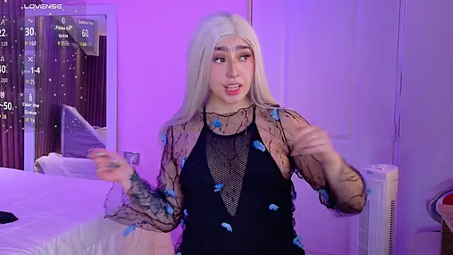 Snapshot of GabyRose9 chatting on 12-22-25, 08:09 GabyRose9 online show from 12-22-25, 08:09