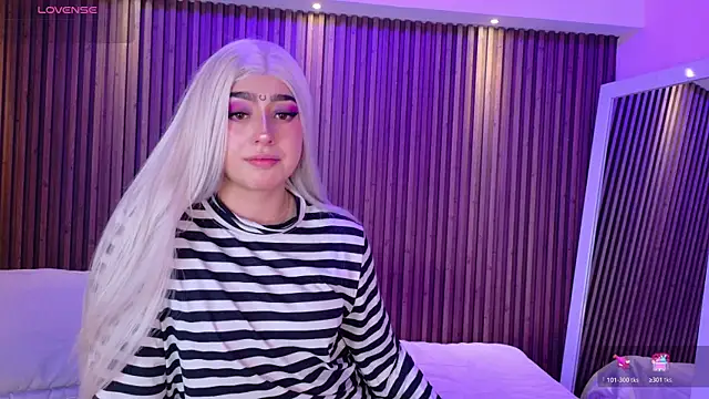 Snapshot of GabyRose9 chatting on 12-17-25, 07:41 GabyRose9 online show from 12-17-25, 07:41