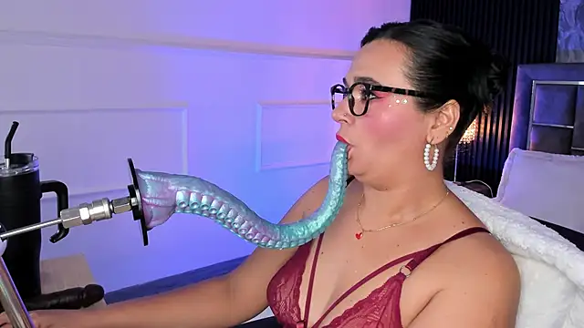 Sienarosewood online show from 06-19-26, 04:18