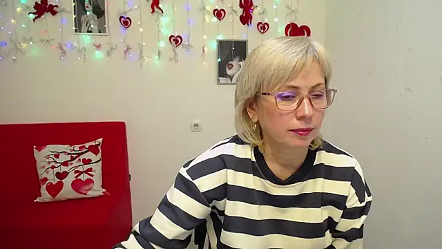 Snapshot of LaurenWishy chatting on 02-05-26, 08:15 LaurenWishy online show from 02-05-26, 08:15