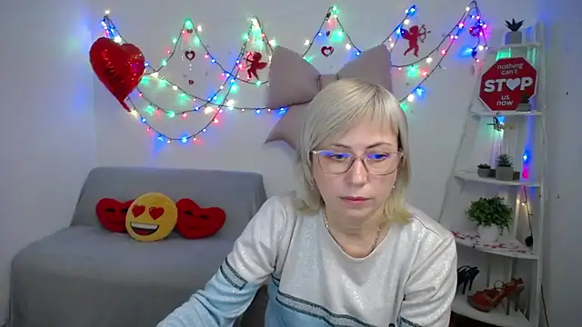 Snapshot of LaurenWishy chatting on 02-09-26, 06:55 LaurenWishy online show from 02-09-26, 06:55