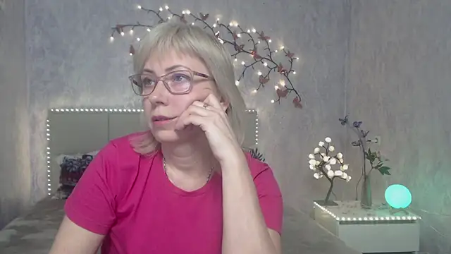 LaurenWishy online show from 03-24-26, 06:24