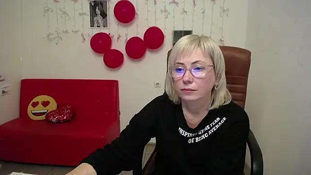 LaurenWishy online show from 01-16-26, 01:04