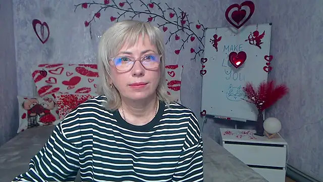 Snapshot of LaurenWishy chatting on 02-07-26, 06:21 LaurenWishy online show from 02-07-26, 06:21