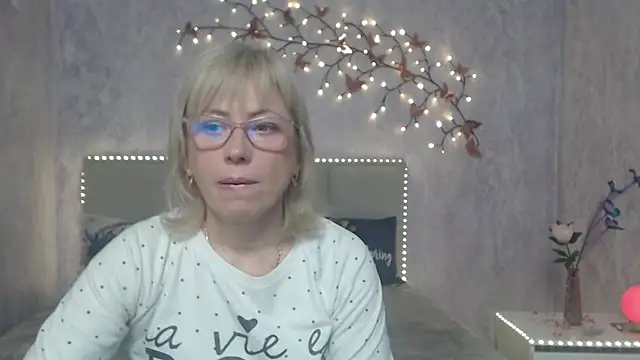 Snapshot of LaurenWishy chatting on 02-28-26, 06:24 LaurenWishy online show from 02-28-26, 06:24