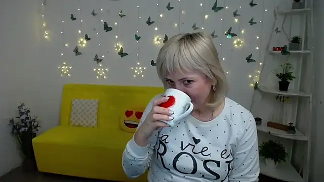 Snapshot of LaurenWishy chatting on 03-02-26, 07:15 LaurenWishy online show from 03-02-26, 07:15