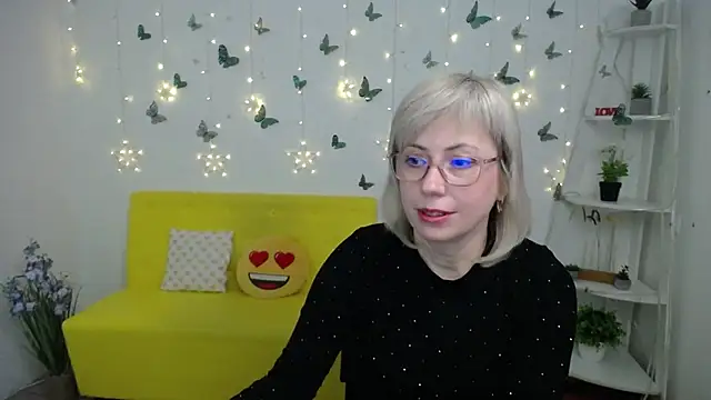 Snapshot of LaurenWishy chatting on 02-21-26, 06:10 LaurenWishy online show from 02-21-26, 06:10