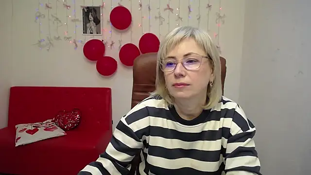 Snapshot of LaurenWishy chatting on 01-17-26, 06:06 LaurenWishy online show from 01-17-26, 06:06