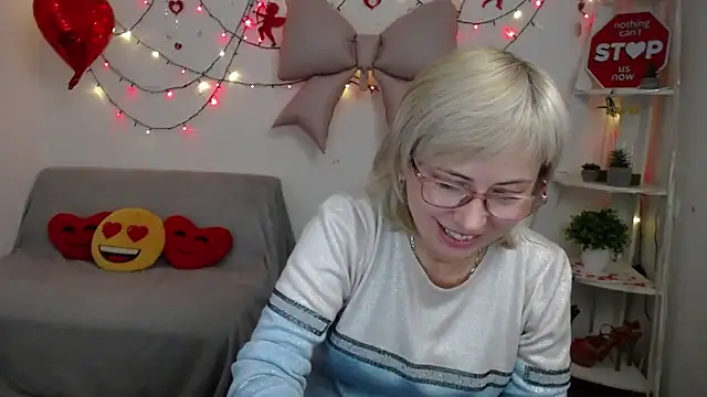 Snapshot of LaurenWishy chatting on 02-10-26, 07:46 LaurenWishy online show from 02-10-26, 07:46