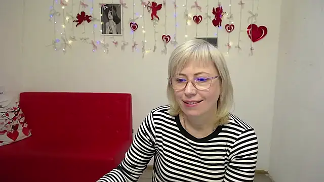 Snapshot of LaurenWishy chatting on 02-08-26, 05:38 LaurenWishy online show from 02-08-26, 05:38