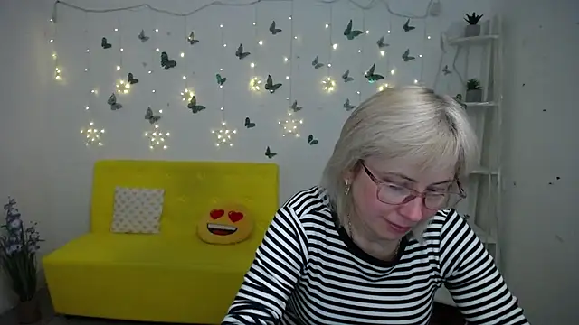 Snapshot of LaurenWishy chatting on 02-21-26, 12:56 LaurenWishy online show from 02-21-26, 12:56