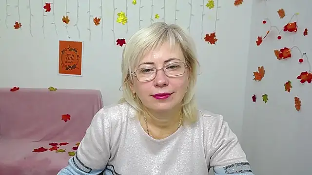 LaurenWishy online show from 12-02-25, 06:15