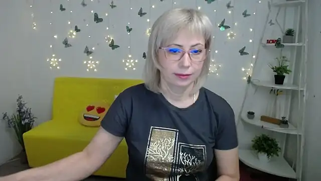 LaurenWishy online show from 03-15-26, 05:58