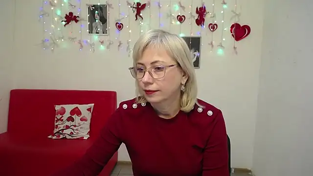 Snapshot of LaurenWishy chatting on 02-03-26, 06:40 LaurenWishy online show from 02-03-26, 06:40