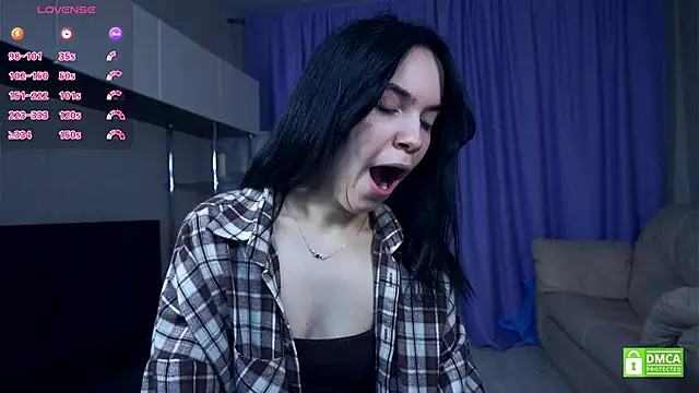 LorrieWilcinski online show from 11-28-25, 06:02