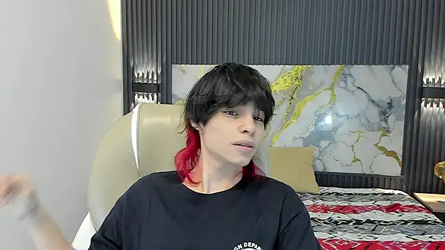 Sylasfrost online show from 12-19-25, 07:49