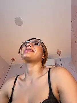 Snapshot of IsabelaStefano chatting on 02-09-26, 03:15 IsabelaStefano online show from 02-09-26, 03:15