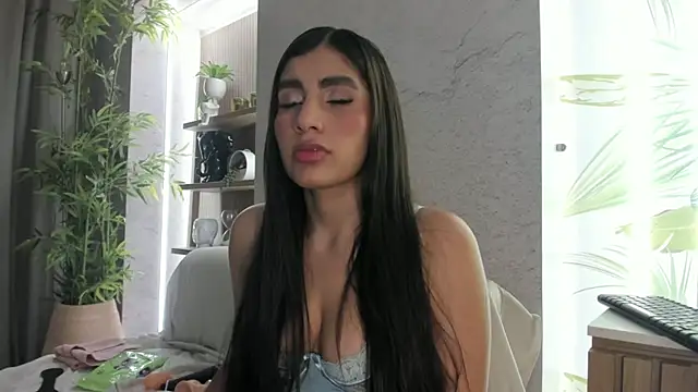 Snapshot of IsabelaStefano chatting on 02-23-26, 03:08 IsabelaStefano online show from 02-23-26, 03:08