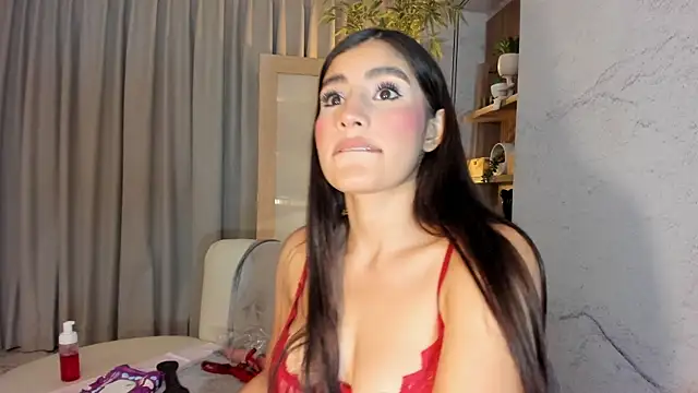 Snapshot of IsabelaStefano chatting on 06-05-26, 03:33 IsabelaStefano online show from 06-05-26, 03:33