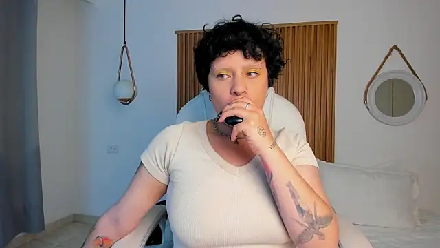 Alaska deluxe online show from 03-09-26, 01:53