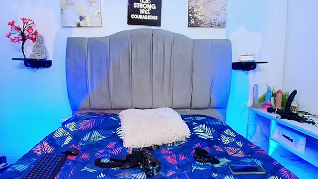 Maddy  Jones online show from 02-06-26, 07:21