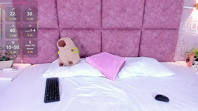 Snapshot of NathalieRoss1 chatting on 02-03-26, 10:26 NathalieRoss1 online show from 02-03-26, 10:26