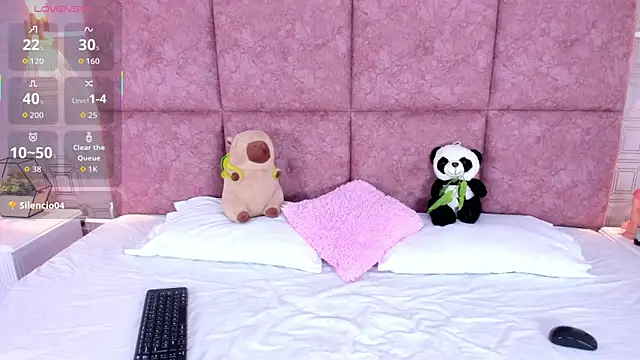 Snapshot of NathalieRoss1 chatting on 02-12-26, 05:07 NathalieRoss1 online show from 02-12-26, 05:07