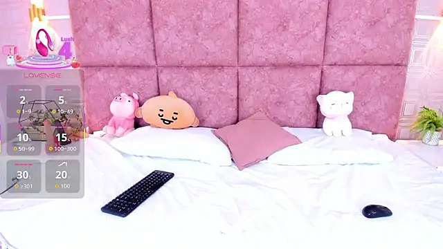 NathalieRoss1 online show from 04-16-26, 06:14