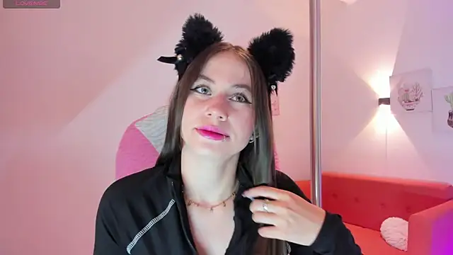 MiaWhiteBunny online show from 02-16-26, 04:27