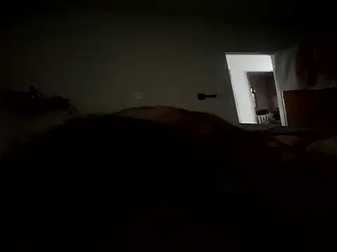 Snapshot of Bruninhahot86 chatting on 11-20-25, 12:39 Bruninhahot86 online show from 11-20-25, 12:39