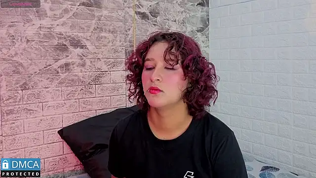 ahsly Zam online show from 11-28-25, 03:17