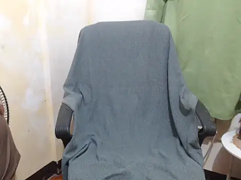 HotAsian Yazzi69 online show from 12-21-25, 03:57