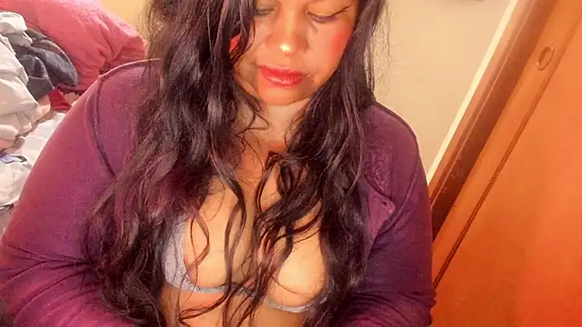 ebonycamelia online show from 06-19-26, 07:30