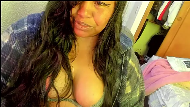 Snapshot of ebonycamelia chatting on 01-13-26, 06:45 ebonycamelia online show from 01-13-26, 06:45