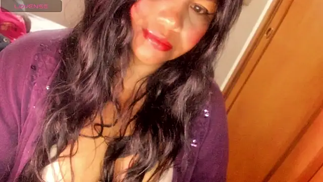 ebonycamelia online show from 07-25-26, 09:50