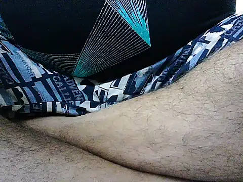 Snapshot of blue_roy chatting on 11-24-25, 06:19 blue roy online show from 11-24-25, 06:19