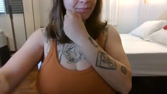 xxxluana online show from 12-18-25, 02:10