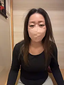 Snapshot of ---AN--- chatting on 12-17-25, 04:56 ---AN--- online show from 12-17-25, 04:56