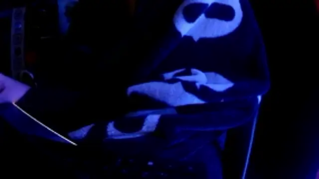Snapshot of Bowerboi chatting on 12-22-25, 02:39 Bowerboi online show from 12-22-25, 02:39