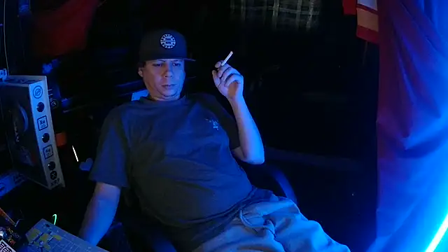 Snapshot of Bowerboi chatting on 12-03-25, 05:45 Bowerboi online show from 12-03-25, 05:45