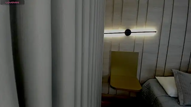 Zoe Mendez online show from 11-27-25, 03:29