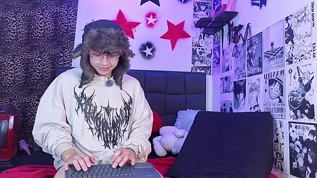 Snapshot of Apolo_Ushi chatting on 11-26-25, 01:11 Apolo Ushi online show from 11-26-25, 01:11