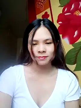 quynhquynh  online show from 11-21-25, 05:28