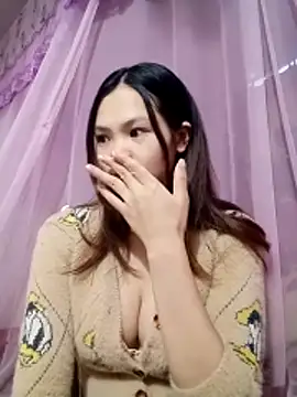 quynhquynh  online show from 02-03-26, 12:21