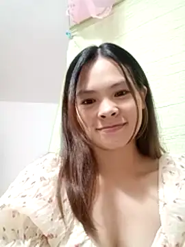 quynhquynh  online show from 12-03-25, 03:11