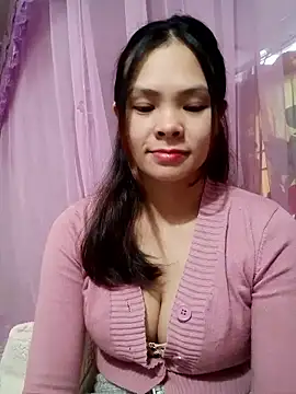 quynhquynh  online show from 02-05-26, 03:35
